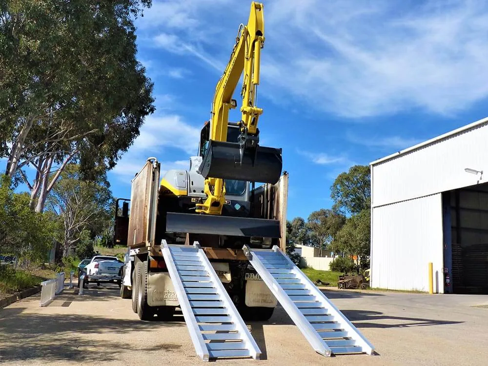 GENERIC_330-6685_LOADINGRAMPS_WK_AU_2.jpeg