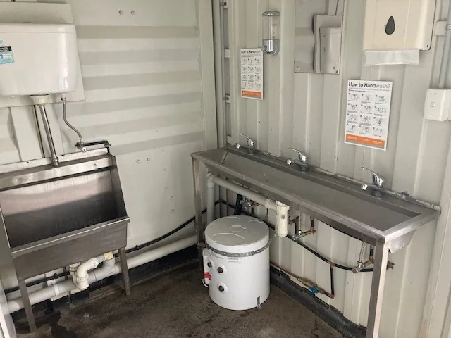 10ft Ablution