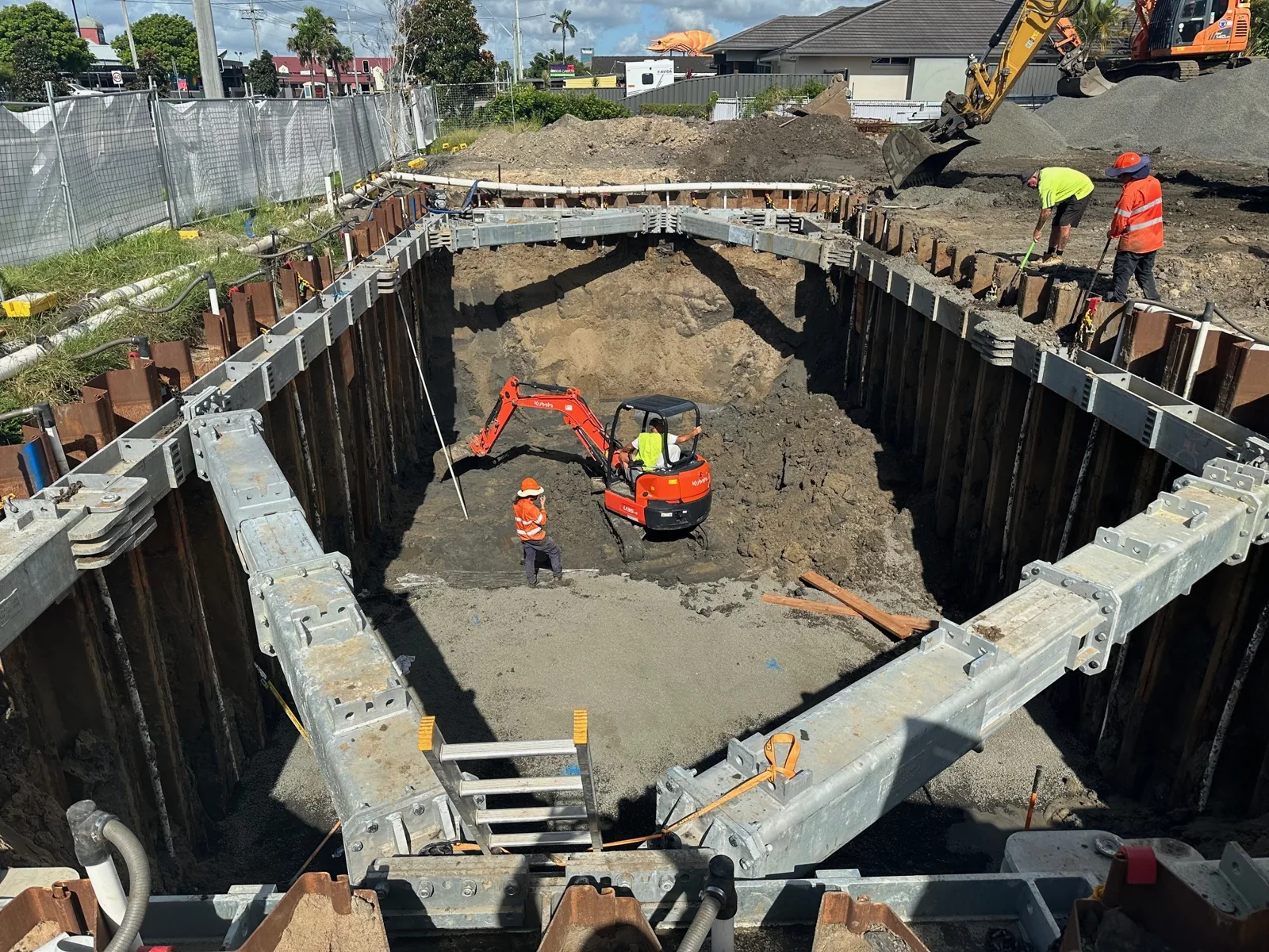 Hydraulic Bracing Shoring Solution for Huge Petrol Tanks – Ballina