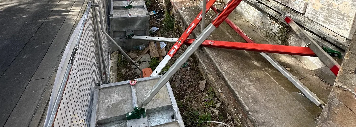 Aluminium Tilt Props