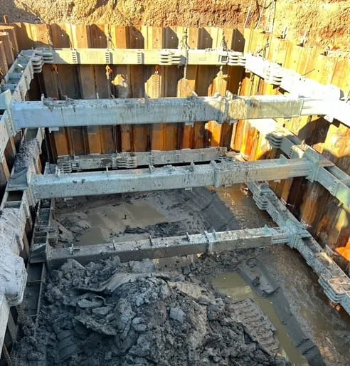Multiple Levels of Hydraulic Bracing