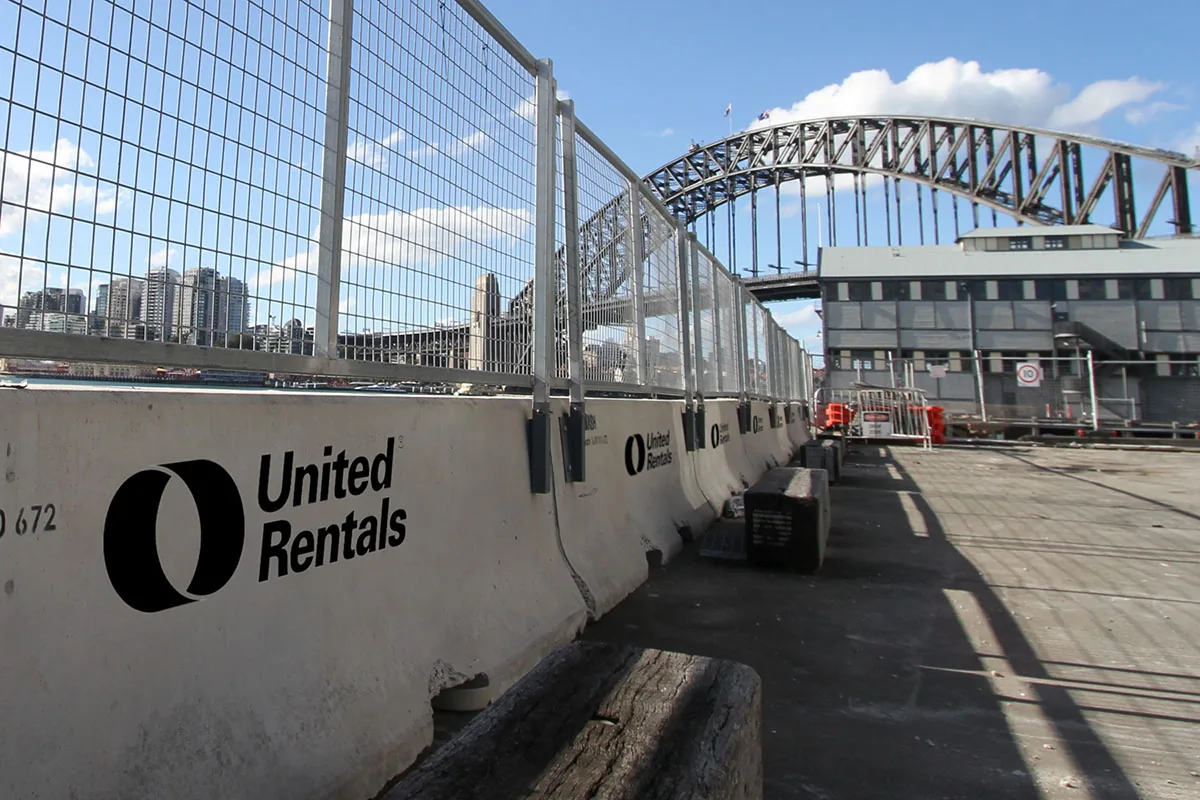 concrete barriers harbor bridge back ground_WK