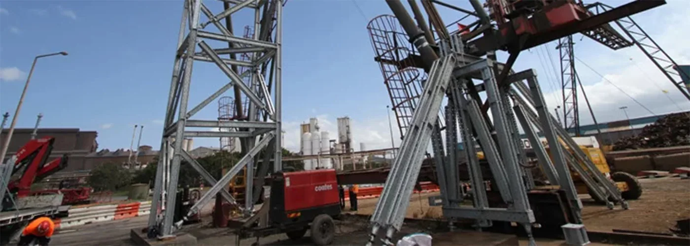 Shore 400 propping tower for crane