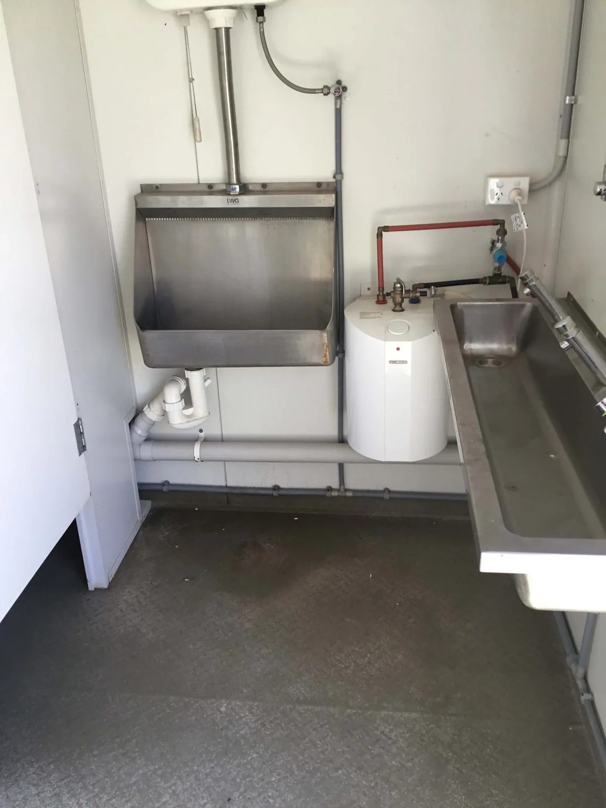 10ft Ablution